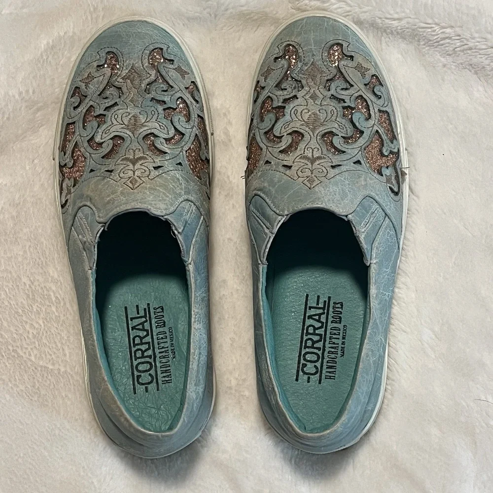 Ladies Corral Leather Sneakers E1564 Turquoise/Pink Inlay & Sequins Slip on NWOB
